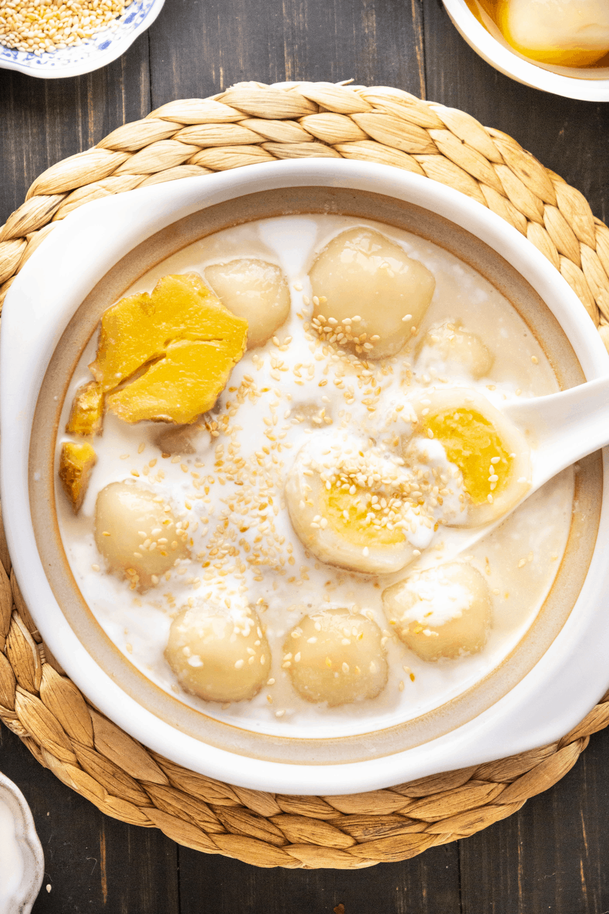 Vietnamese Glutinous Rice Balls (Chè Trôi Nước) | Wok and Kin