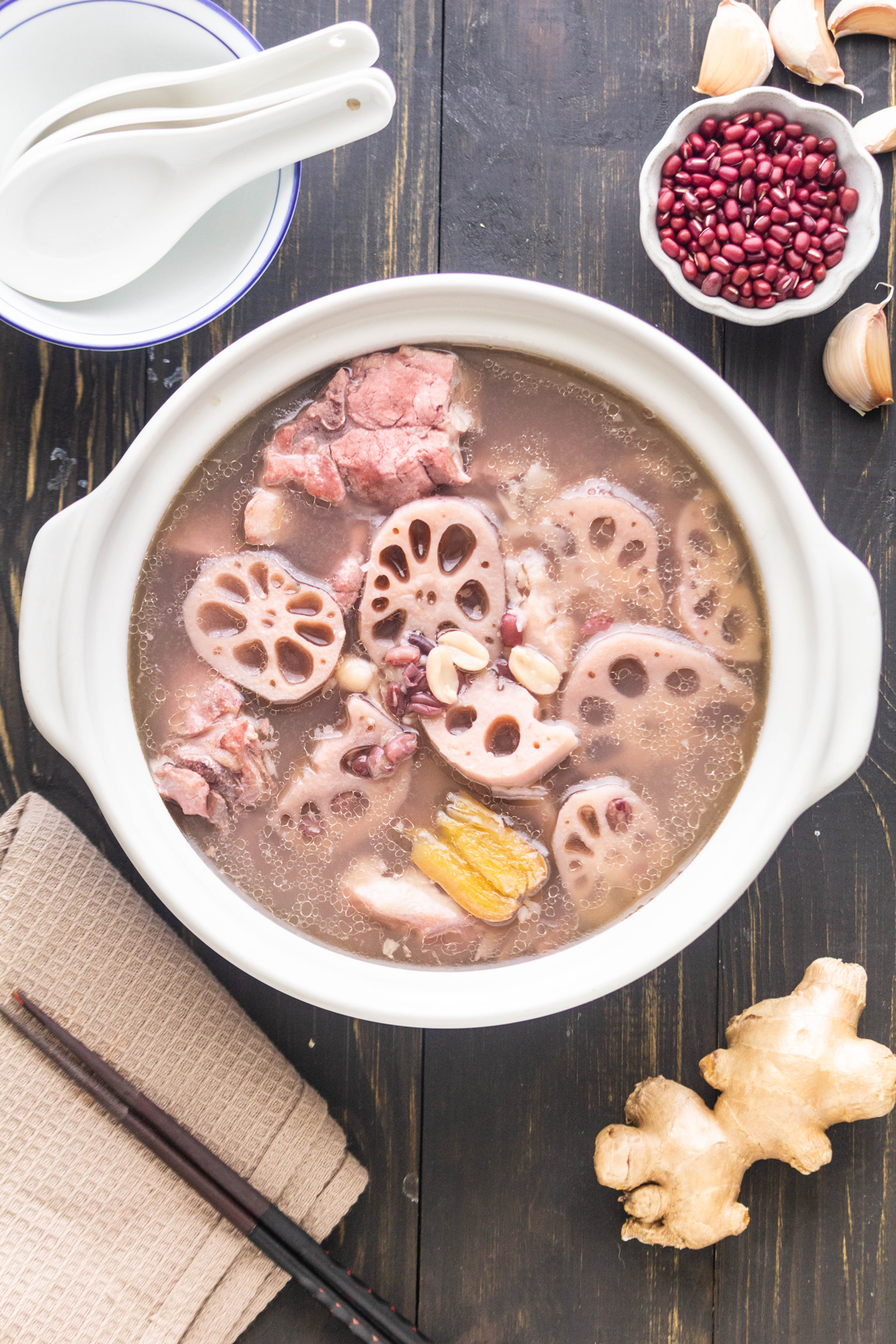 Lotus Root and Pork Soup (蓮藕汤) - Wok and Kin